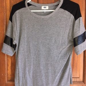 Short sleeve sweater